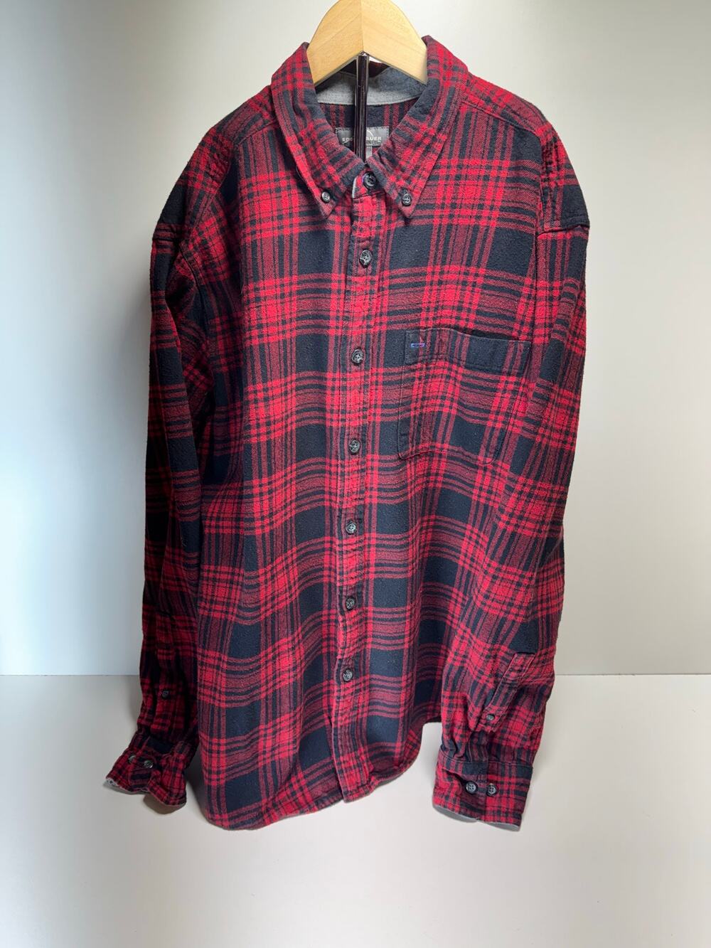 Eddie Bauer Men’s XL Lumberjack Plaid Flannel Shirt Red Black Western Outdoors